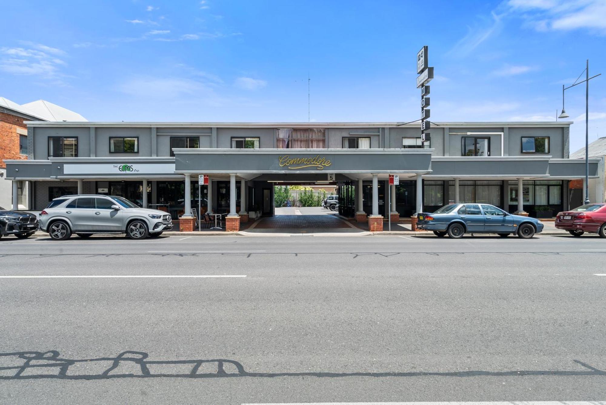 Commodore Motor Inn Albury Zewnętrze zdjęcie