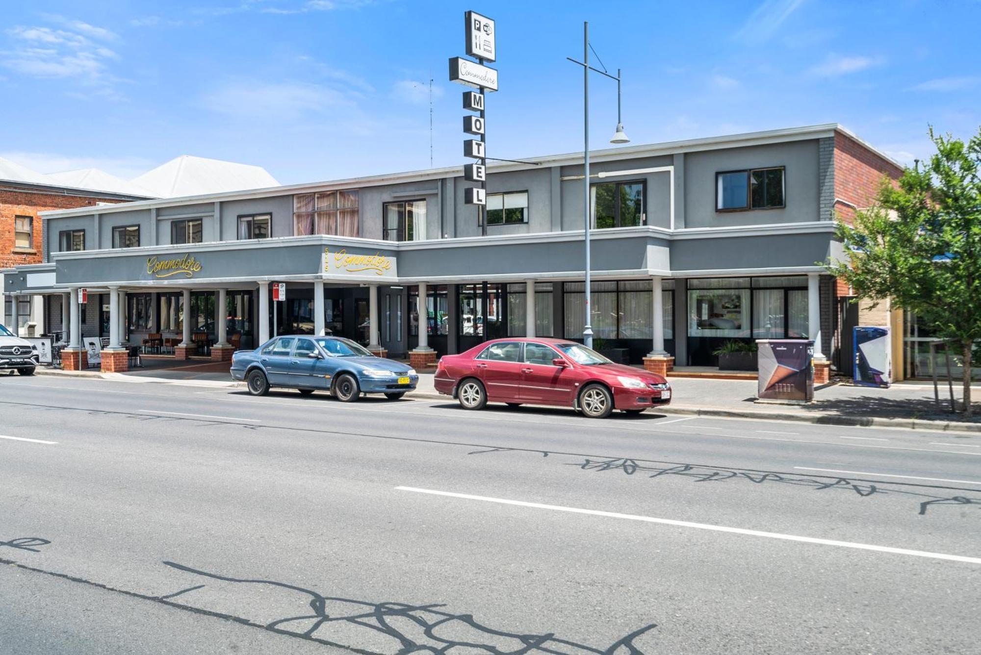 Commodore Motor Inn Albury Zewnętrze zdjęcie