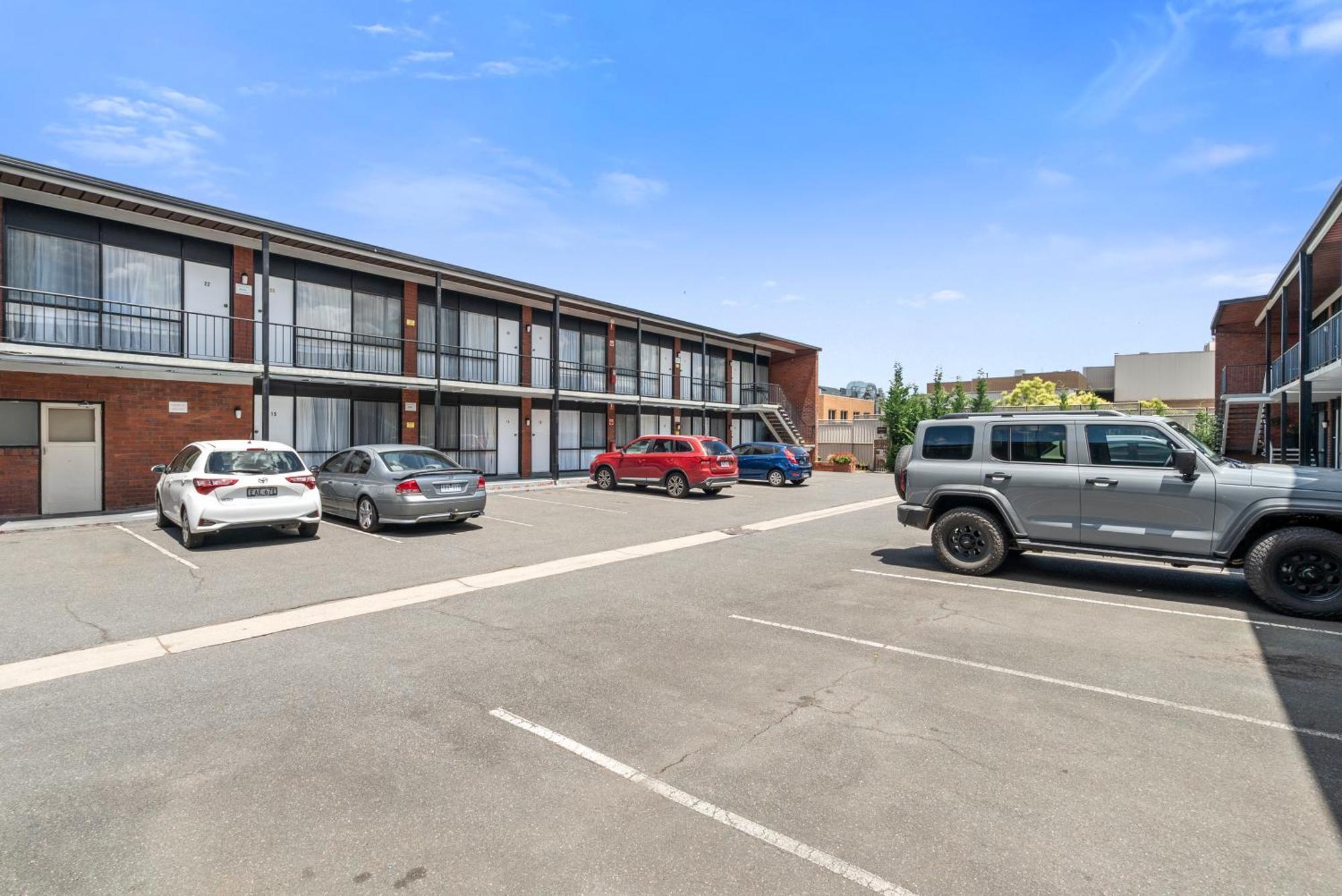 Commodore Motor Inn Albury Zewnętrze zdjęcie